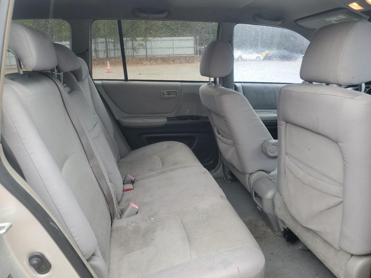 2005 Toyota Highlander - Image 11