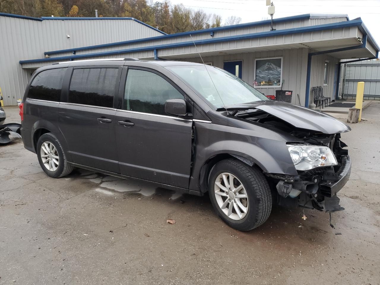 2019 Dodge Caravan - Image 4