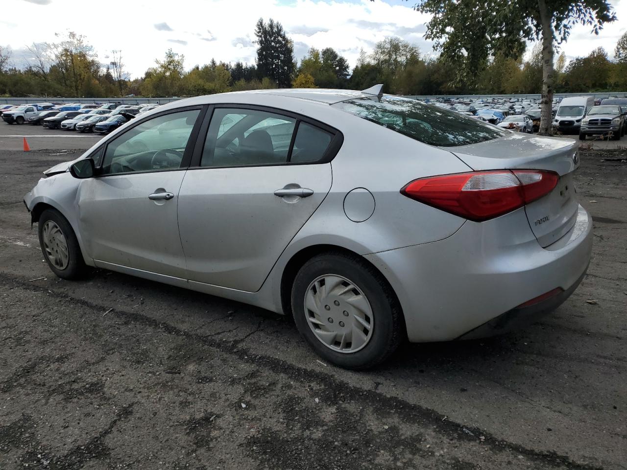 2016 Kia Forte - Image 2
