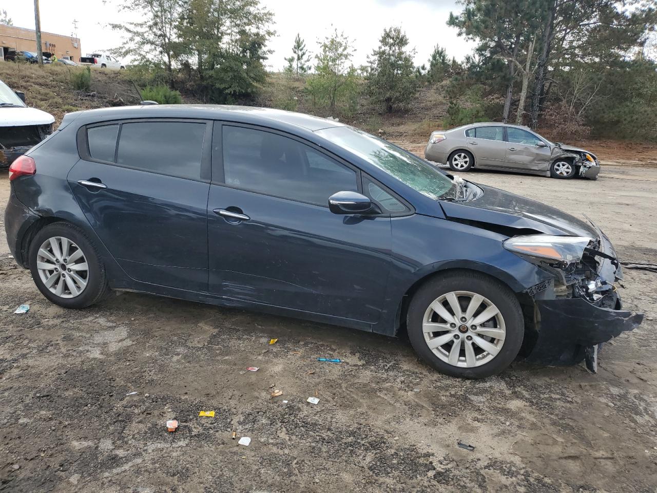 2017 Kia Forte - Image 4