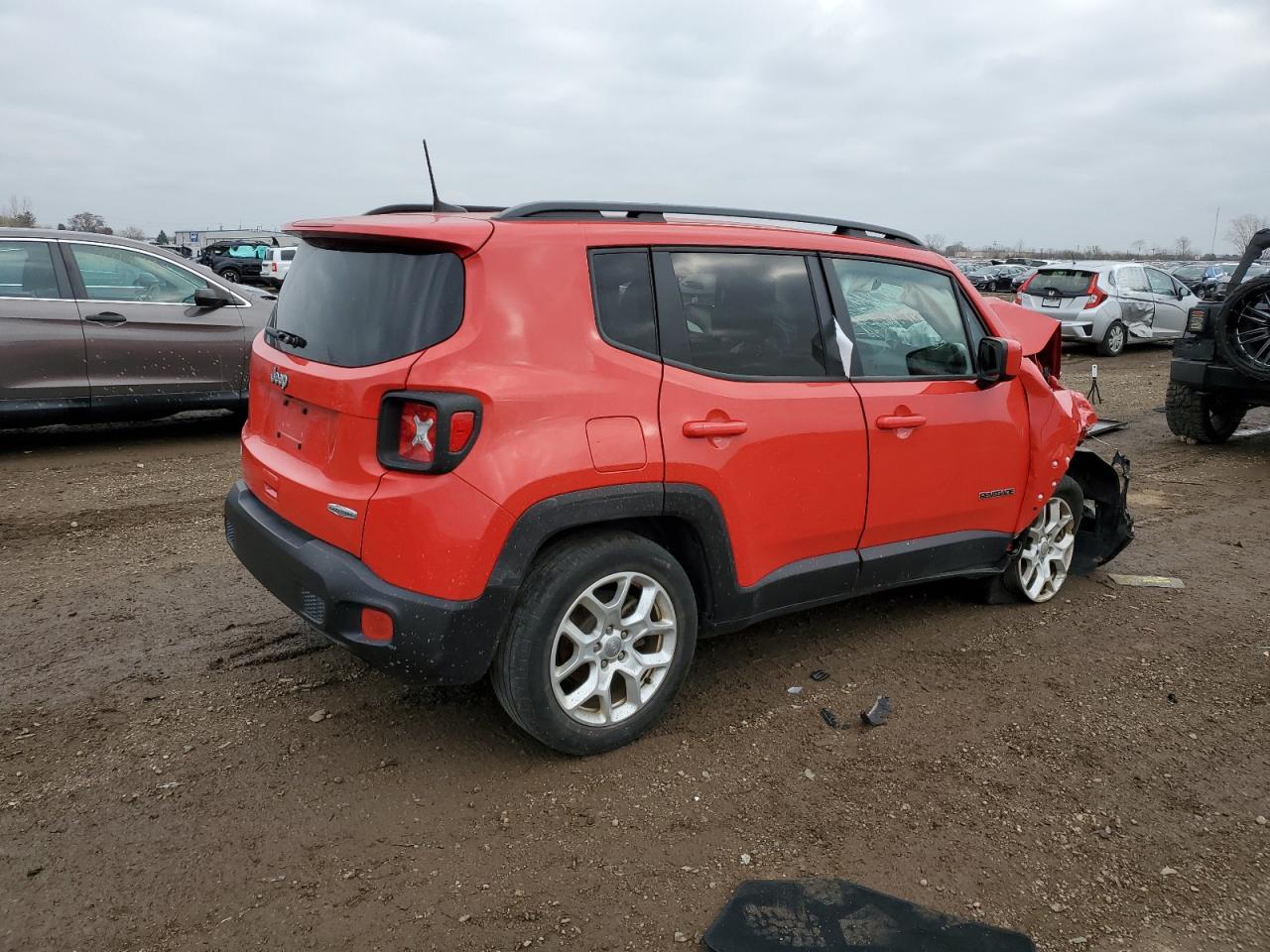 VIN ZACCJABB5JPJ54243 2018 JEEP RENEGADE no.3