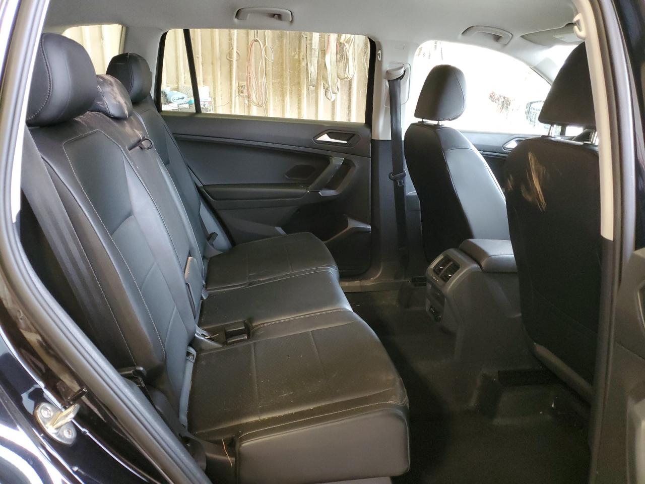 2020 Volkswagen Tiguan - Image 11