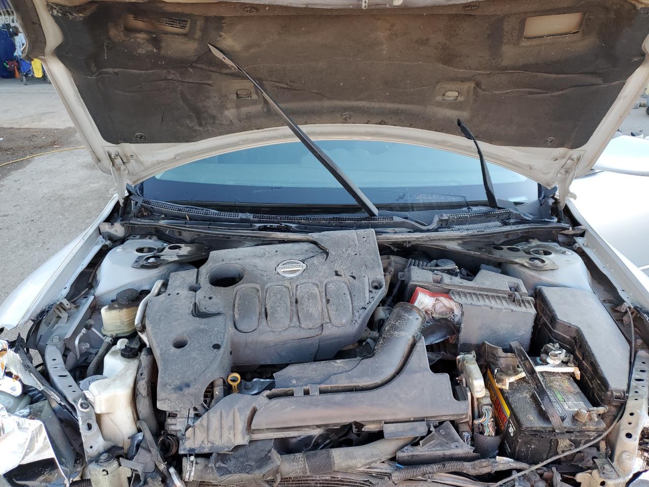 2010 Nissan Altima - Image 11