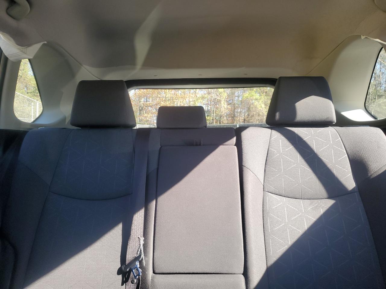 2019 Toyota RAV 4 - Image 10