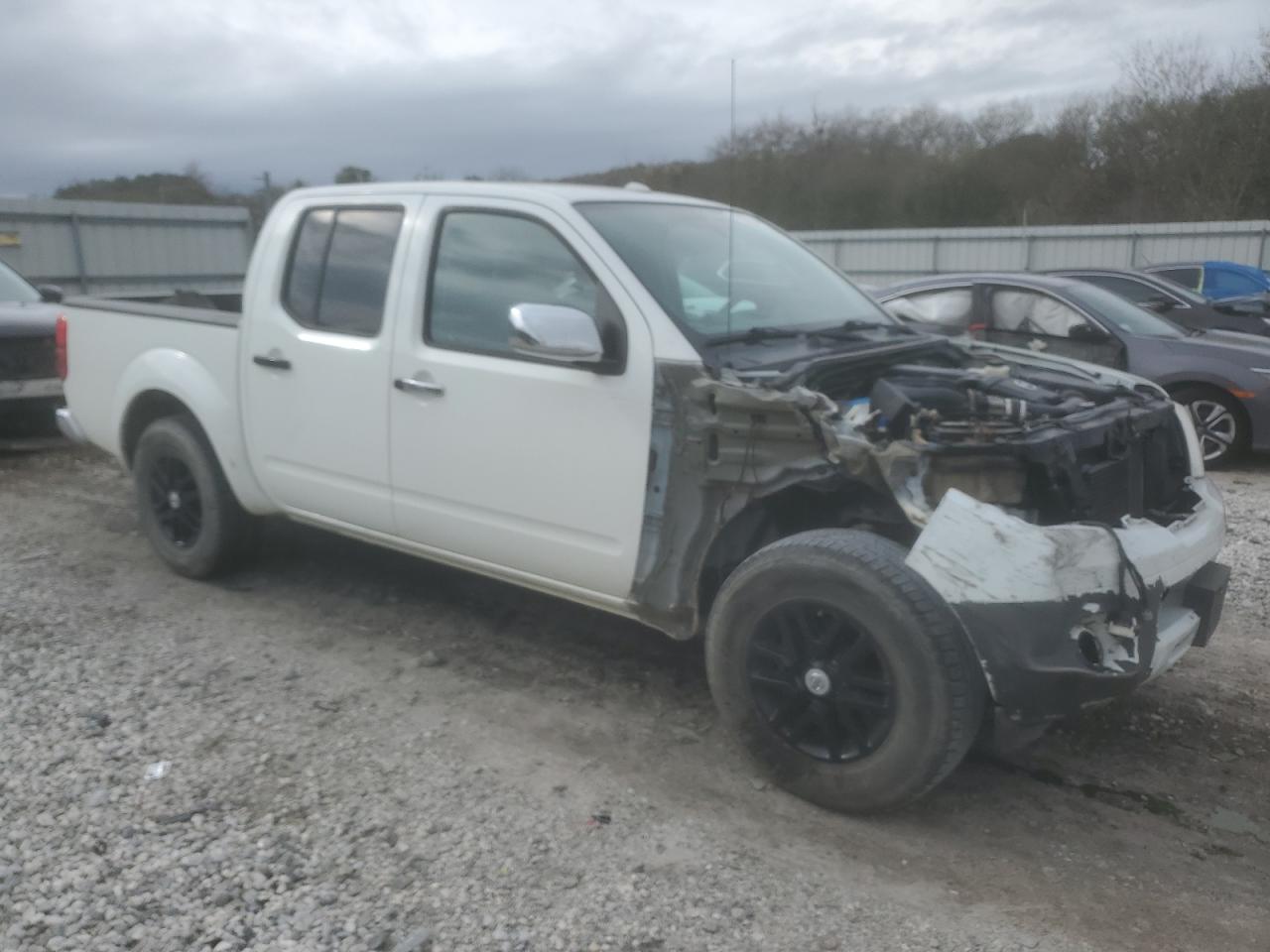 2016 Nissan Navara (Frontier) - Image 4