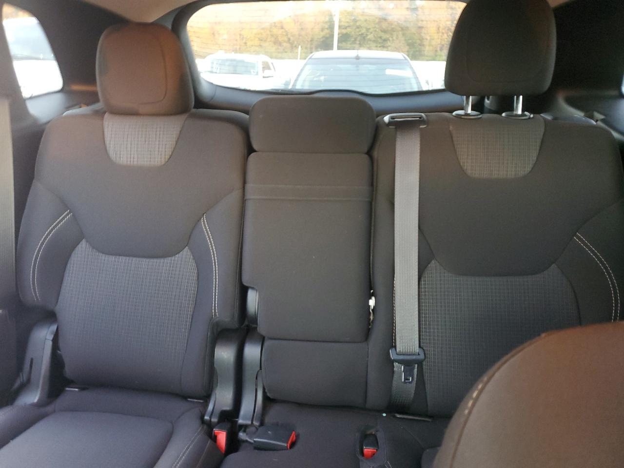 2015 Jeep Grand Cherokee - Image 10