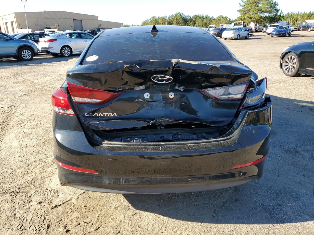 2018 Hyundai Elantra - Image 6