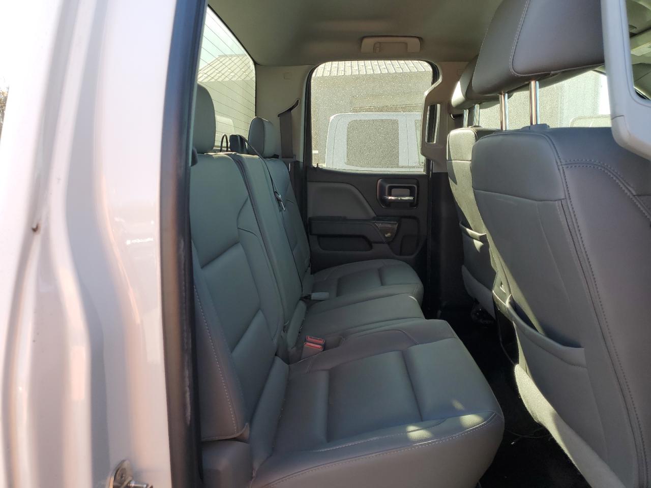 2018 GMC Sierra - Image 10
