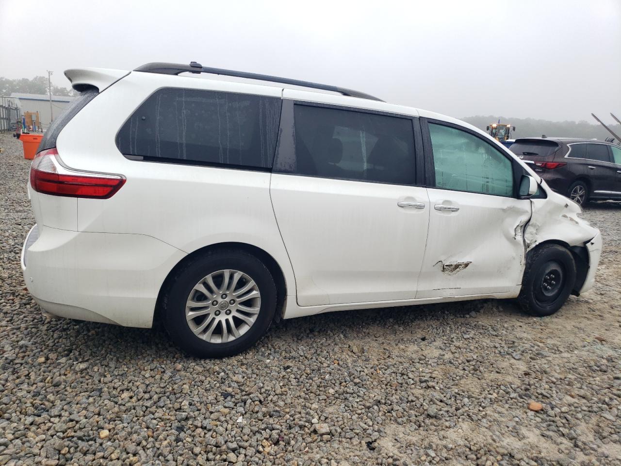 2015 Toyota Sienna Xle VIN: 5TDYK3DC2FS623354 Lot: 79395564