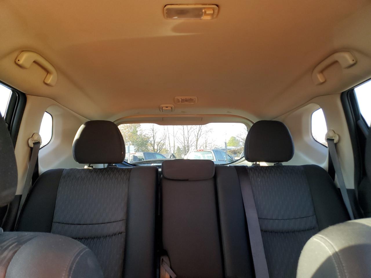 2018 Nissan Rogue - Image 10