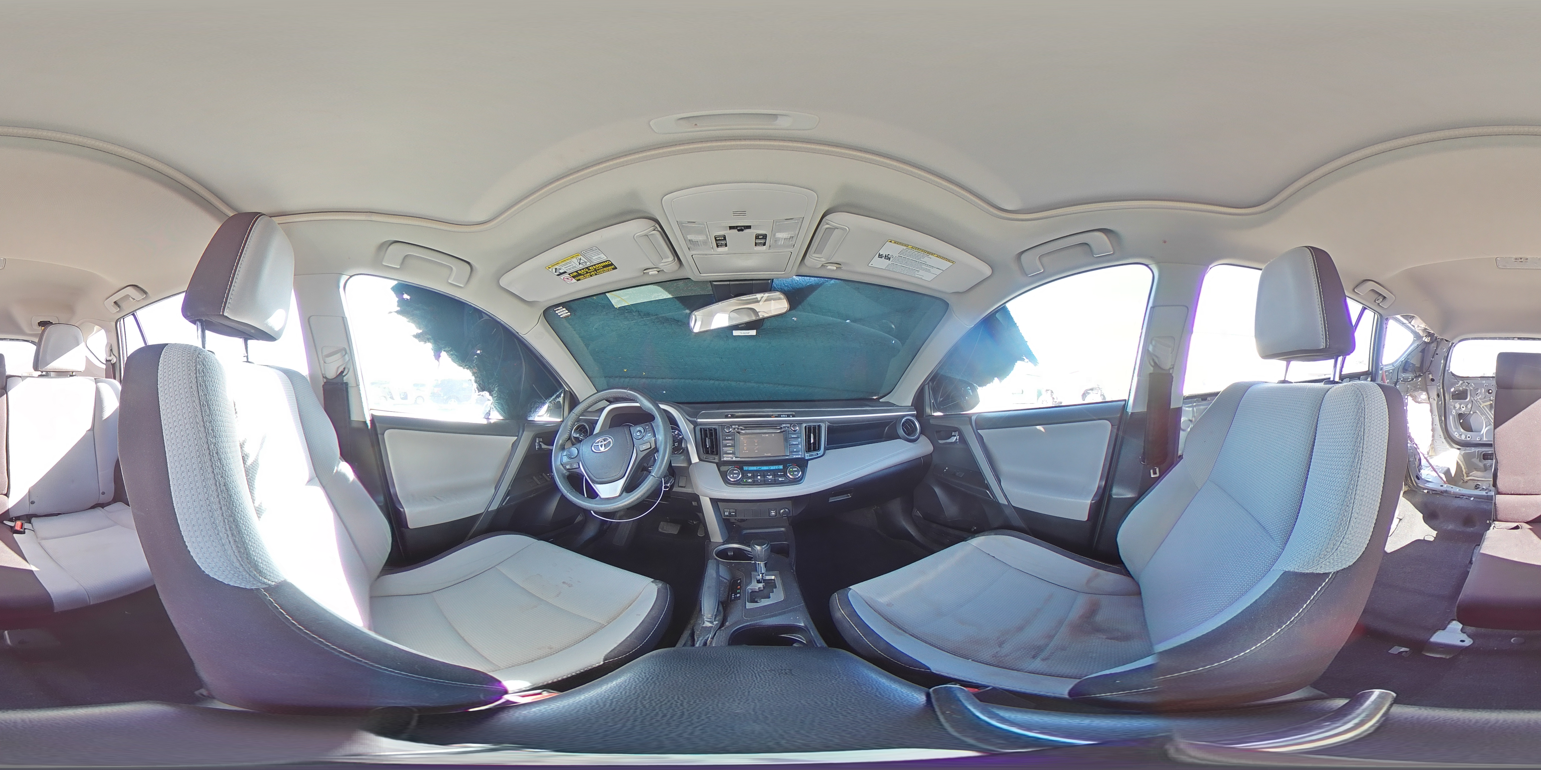2017 Toyota RAV 4 - Image 13