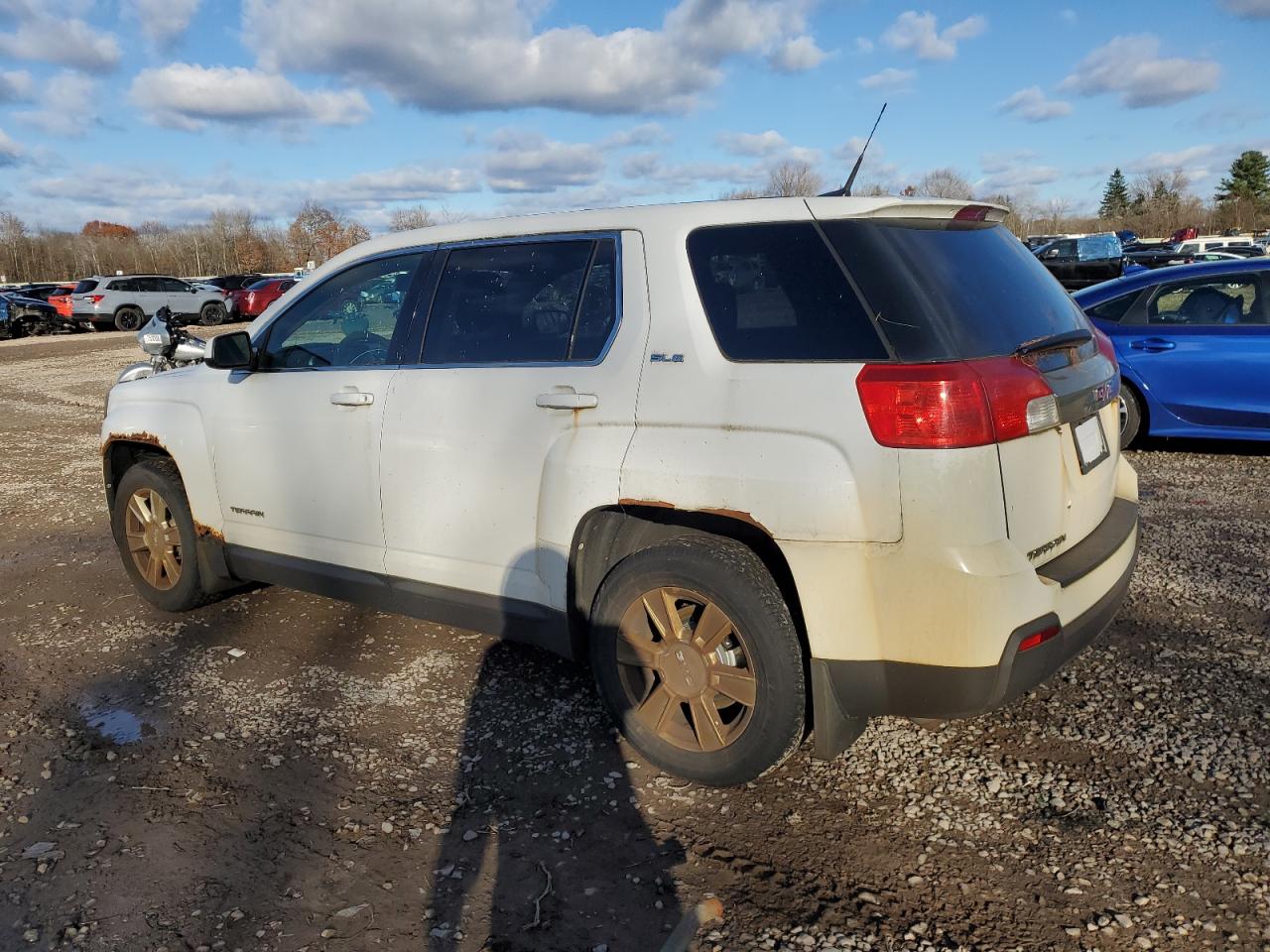 2011 GMC Terrain - Image 2