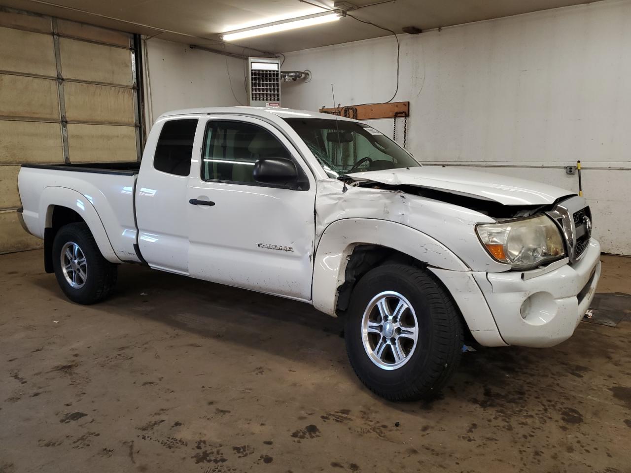 2011 Toyota Tacoma - Image 4