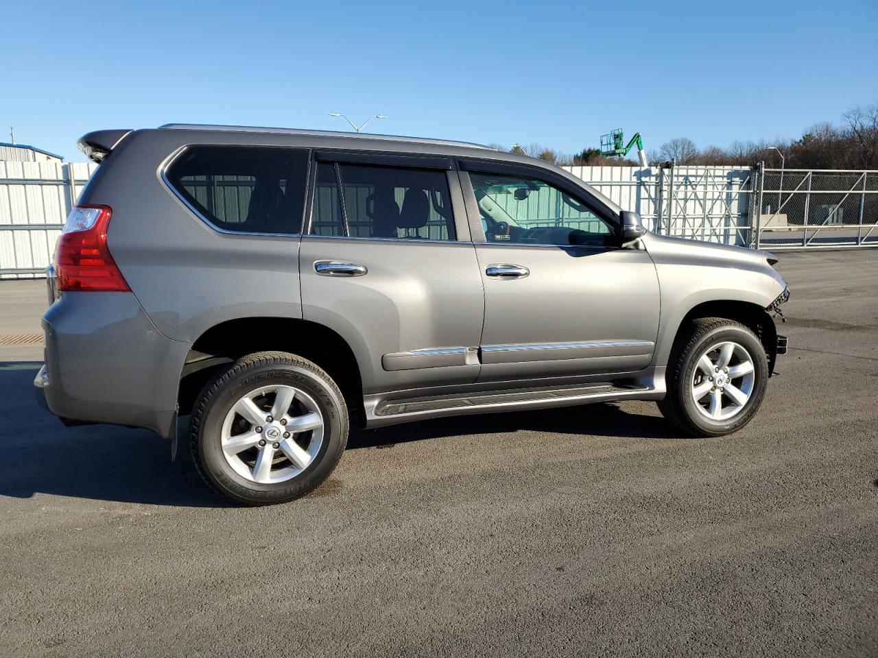 2010 Lexus GX - Image 3