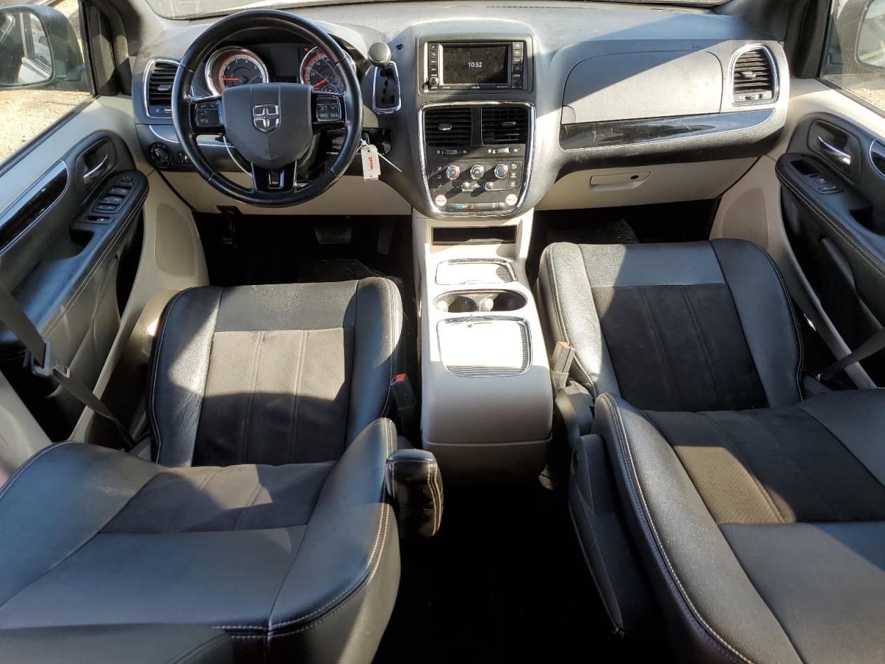 2019 Dodge Caravan - Image 8