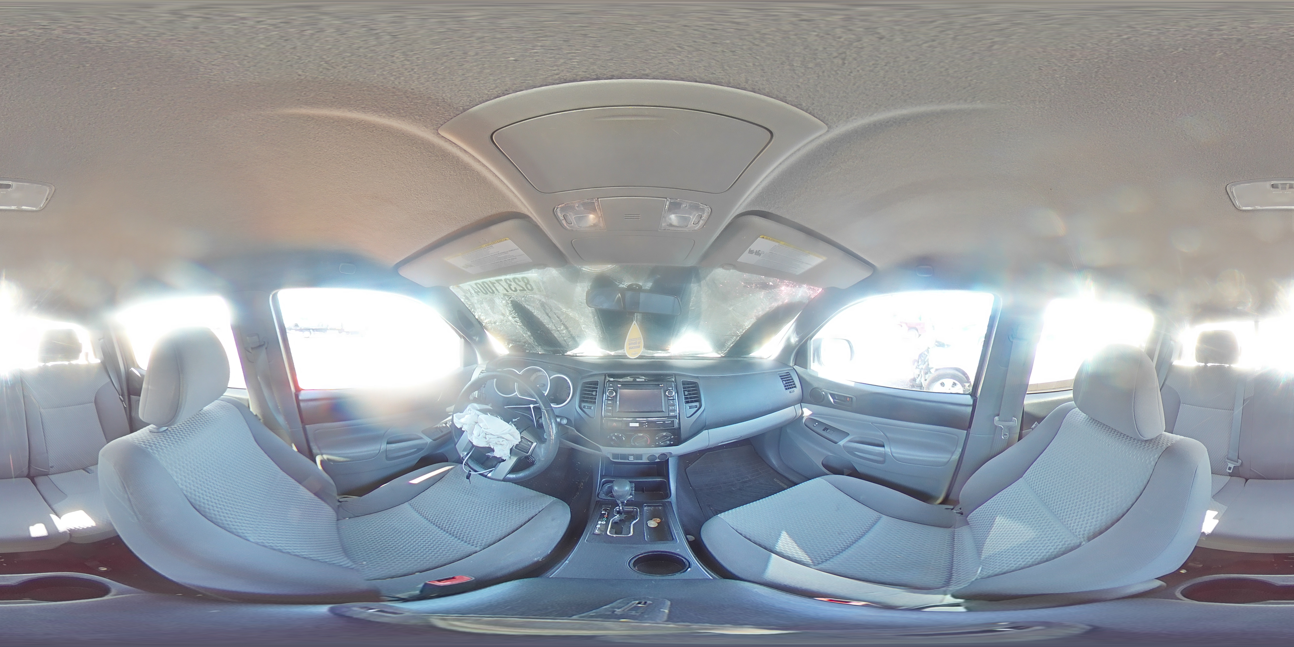 2013 Toyota Tacoma - Image 12