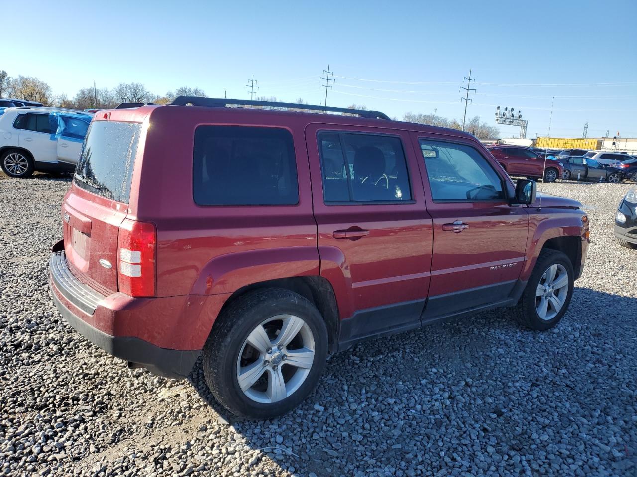 VIN 1C4NJRFBXED765765 2014 JEEP PATRIOT no.3