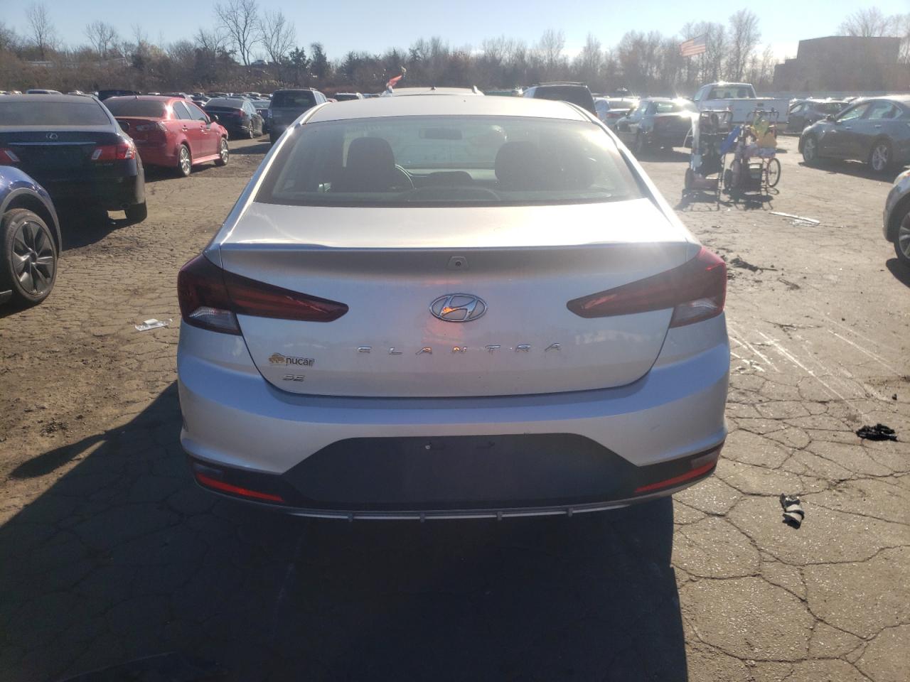 2019 Hyundai Elantra - Image 6