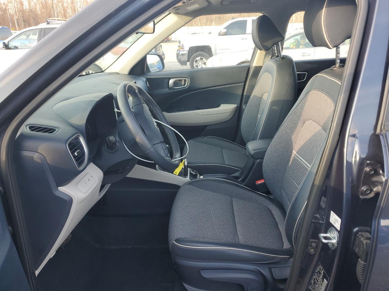 2021 Hyundai Venue - Image 7