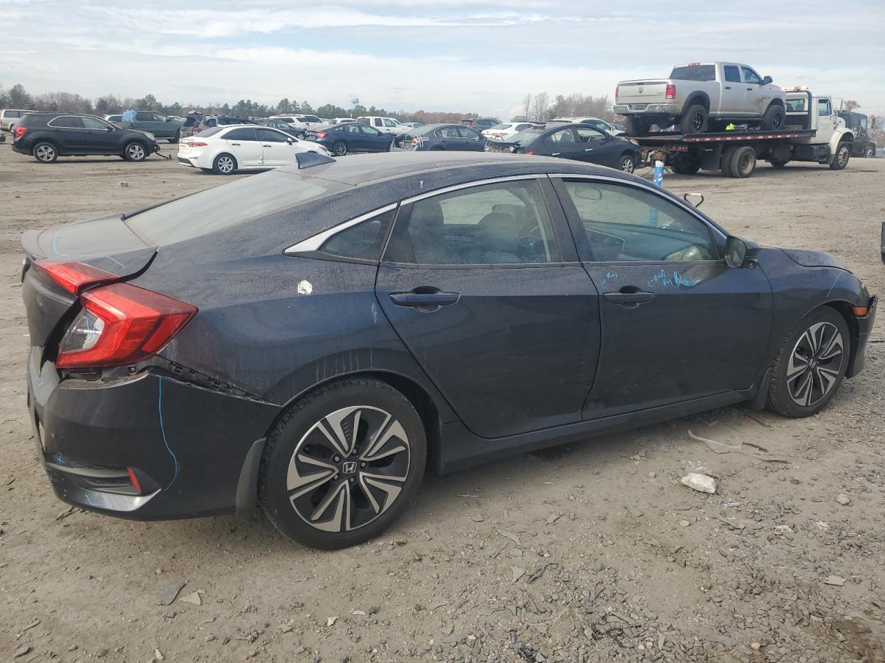 VIN 19XFC1F35GE020707 2016 HONDA CIVIC no.3