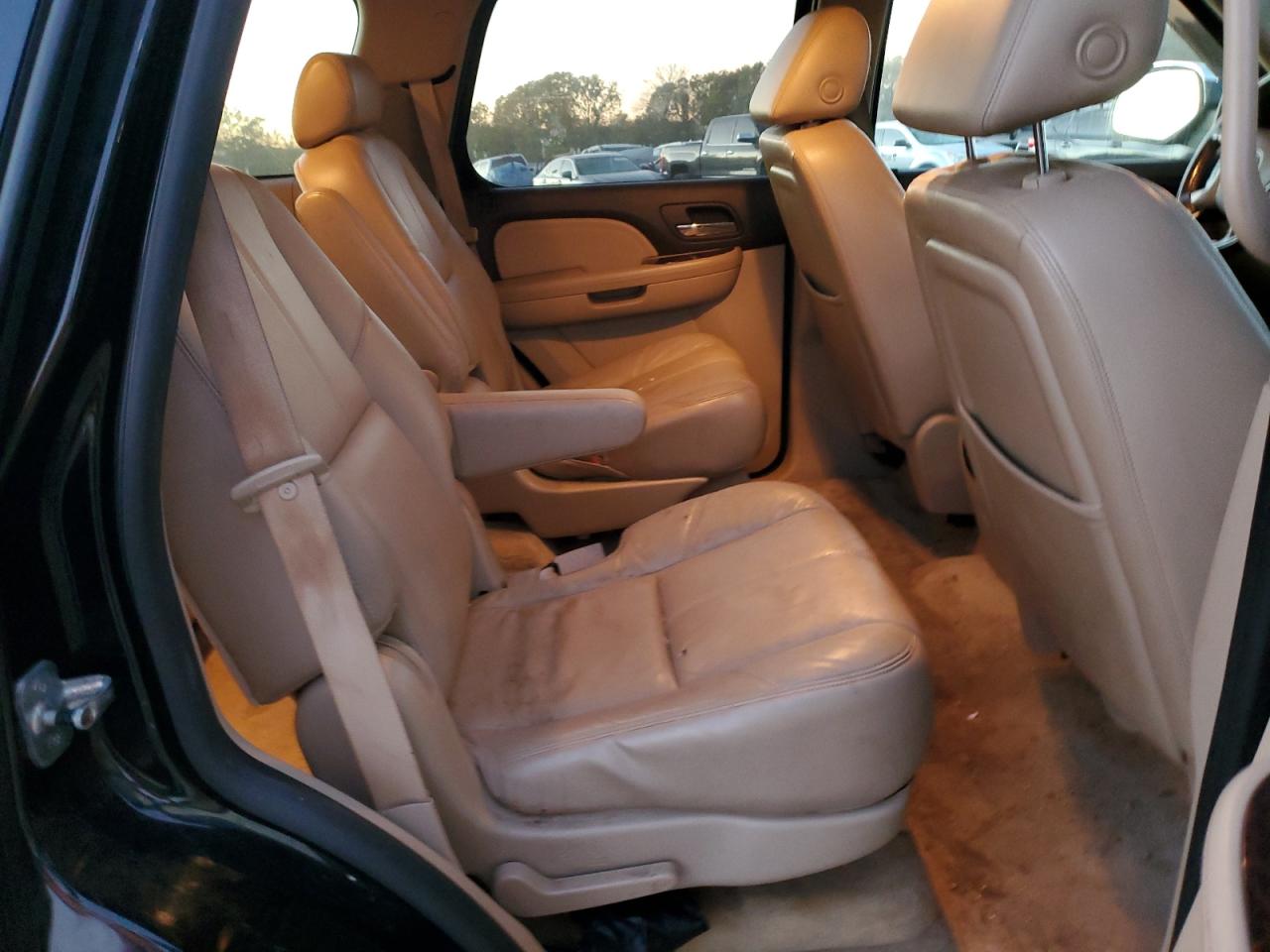 2008 GMC Yukon - Image 11