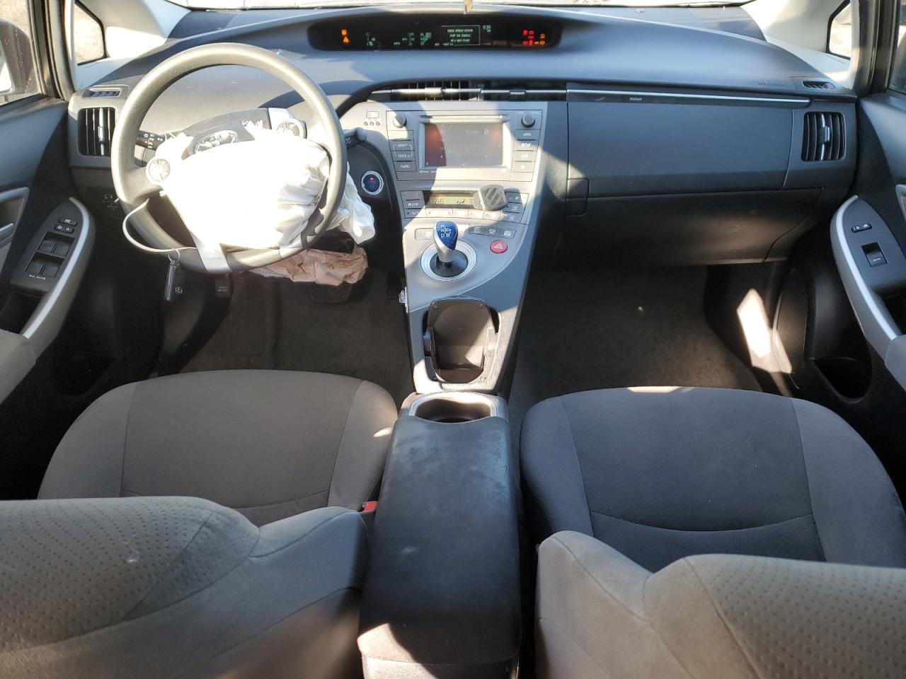 2015 Toyota Prius - Image 8