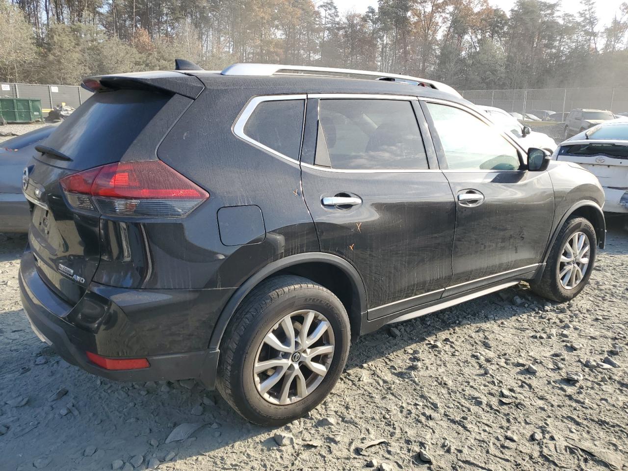 2019 Nissan Rogue - Image 3