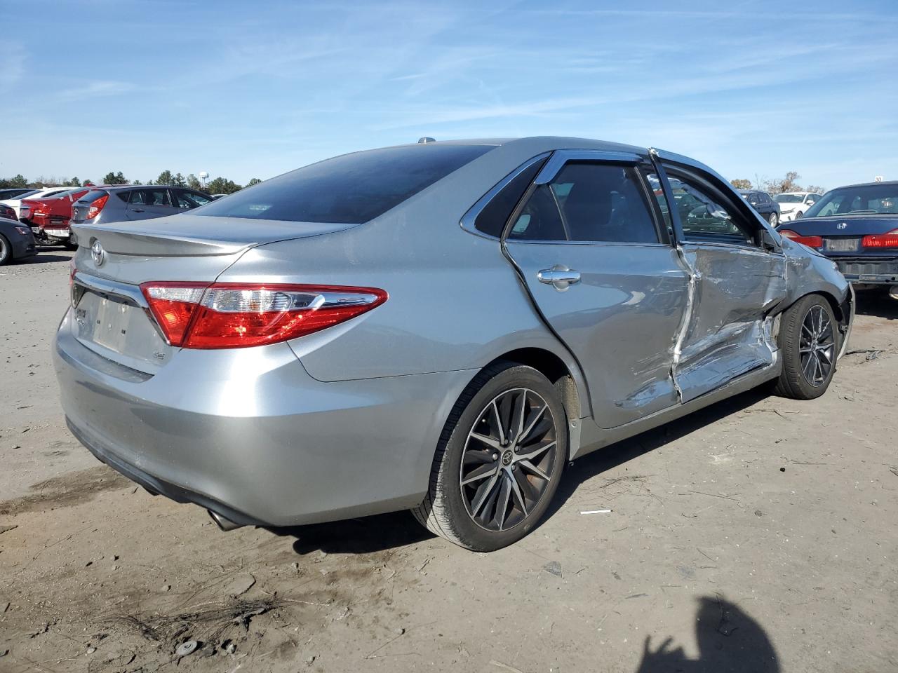 2015 Toyota Camry - Image 3