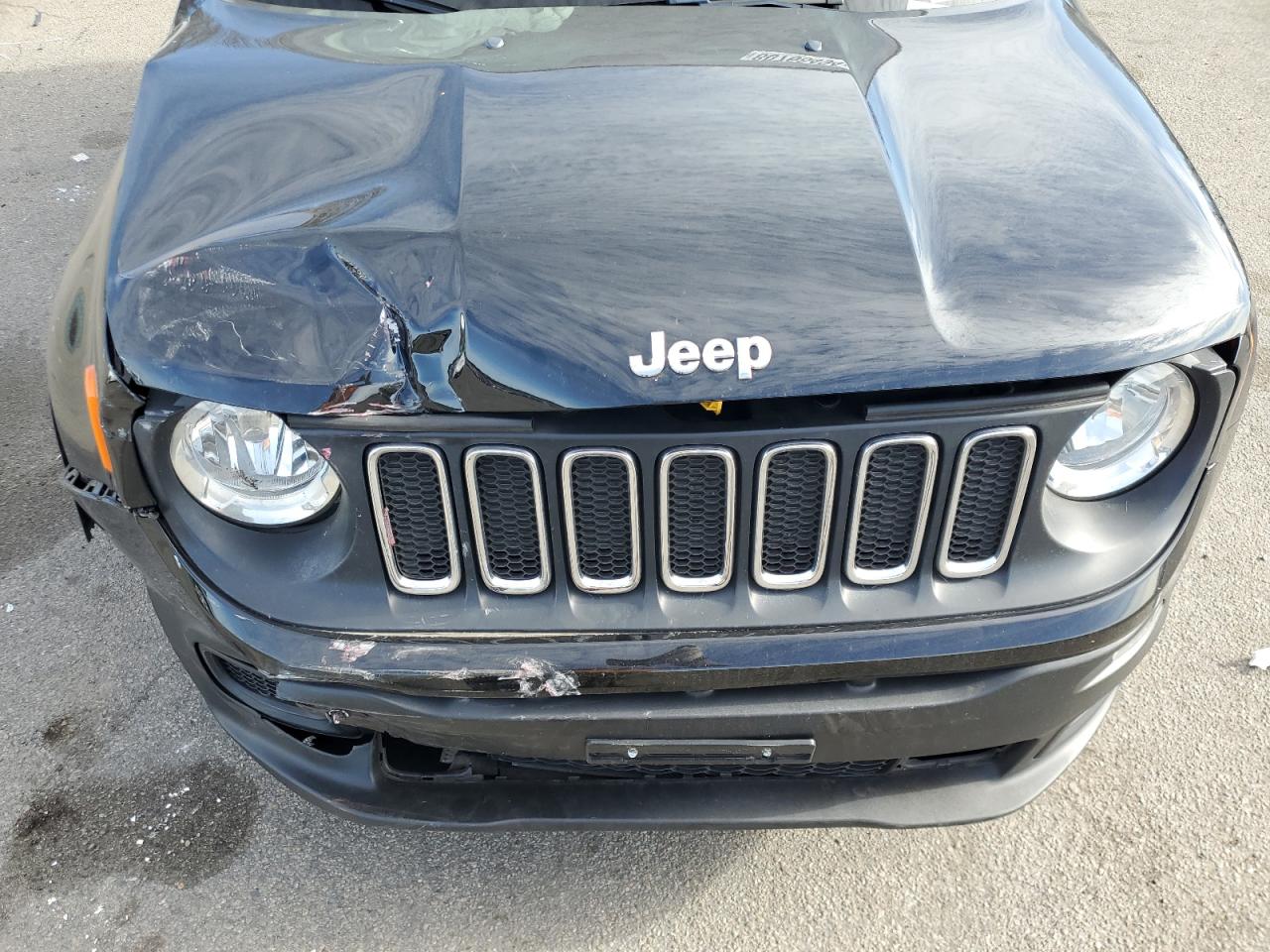 2018 Jeep Renegade - Image 12