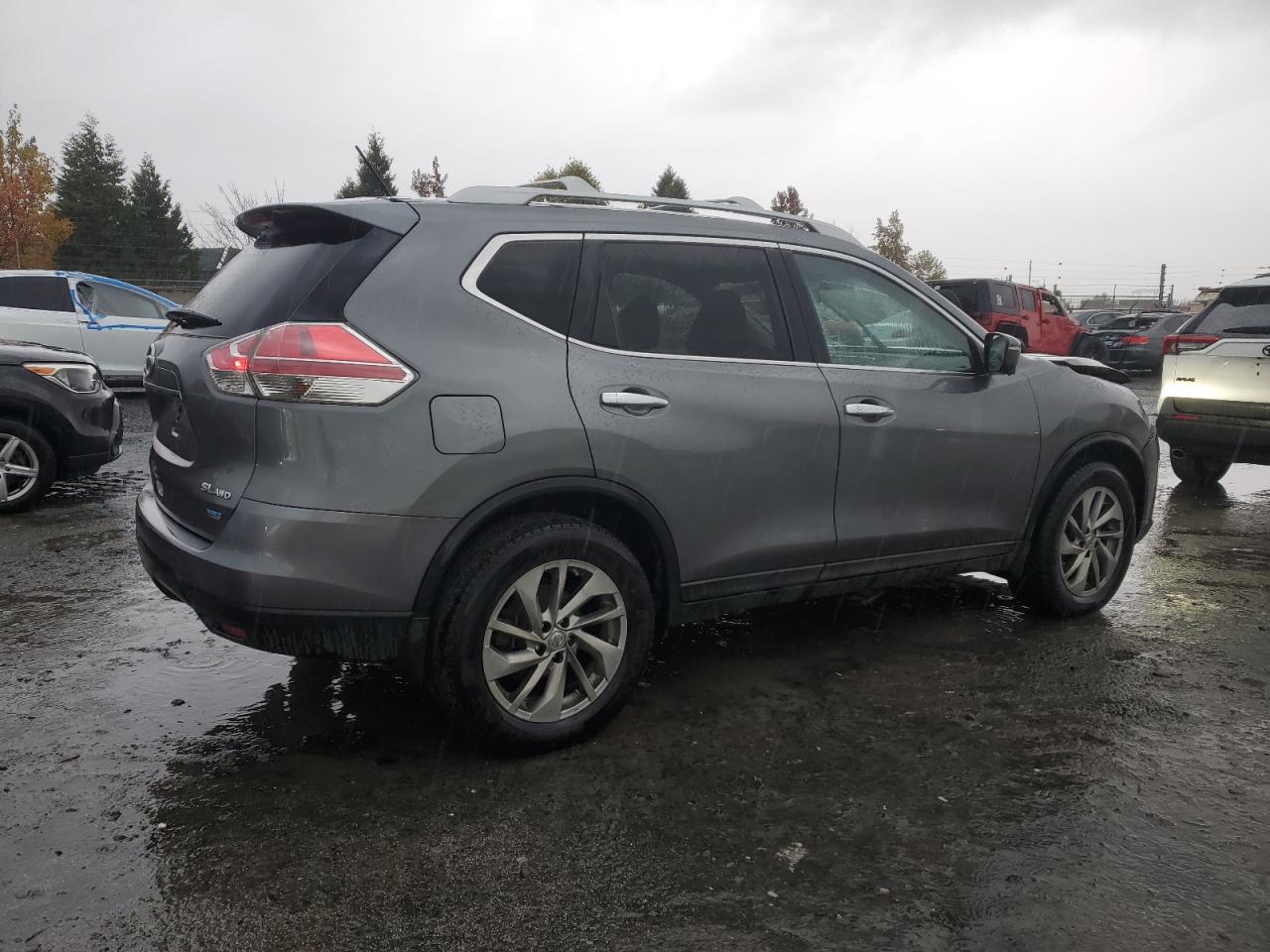 2014 Nissan Rogue - Image 3