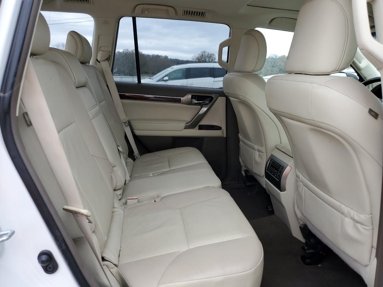 2019 Lexus GX - Image 11