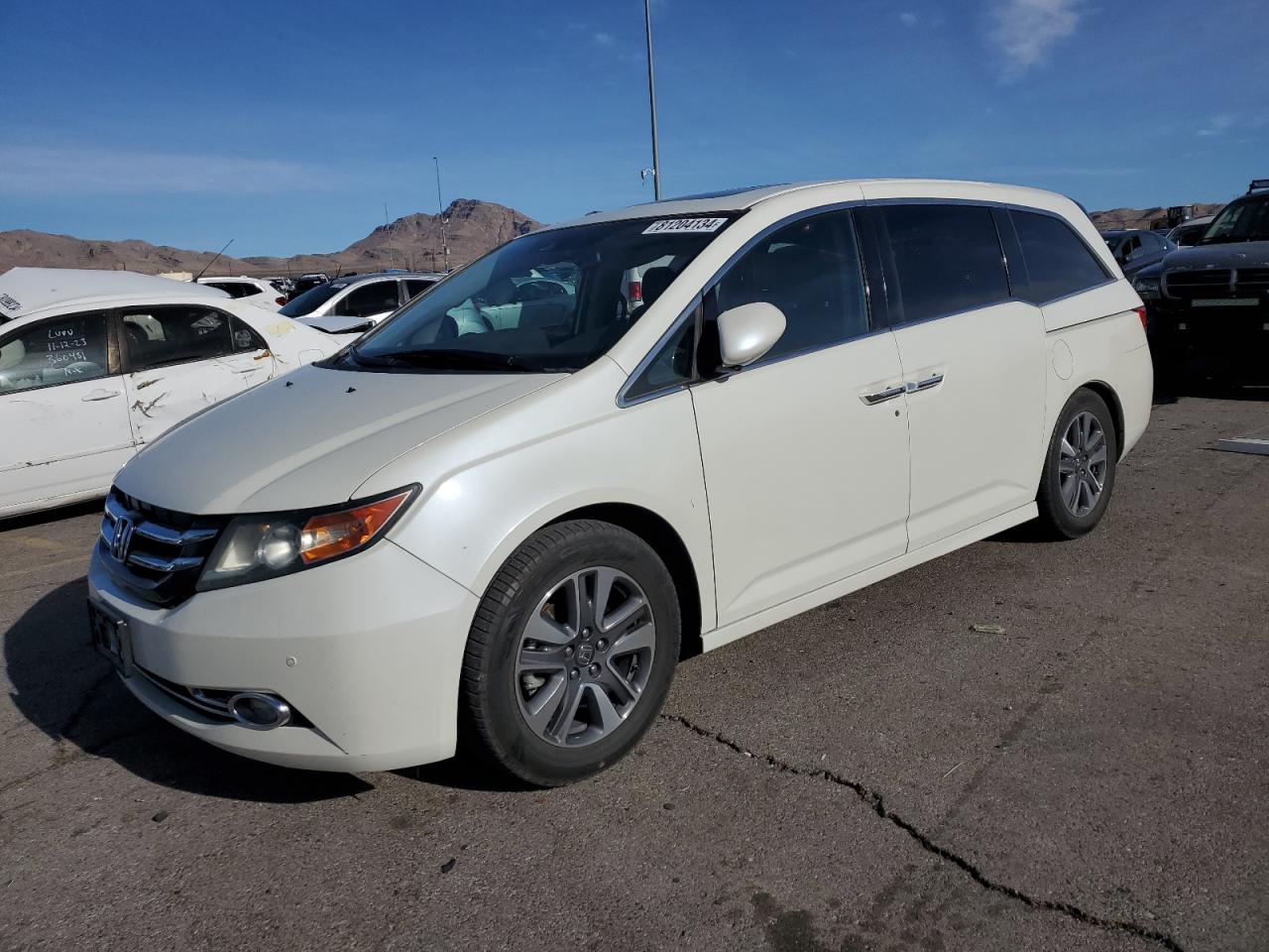 VIN 5FNRL5H95GB105059 2016 HONDA ODYSSEY no.1