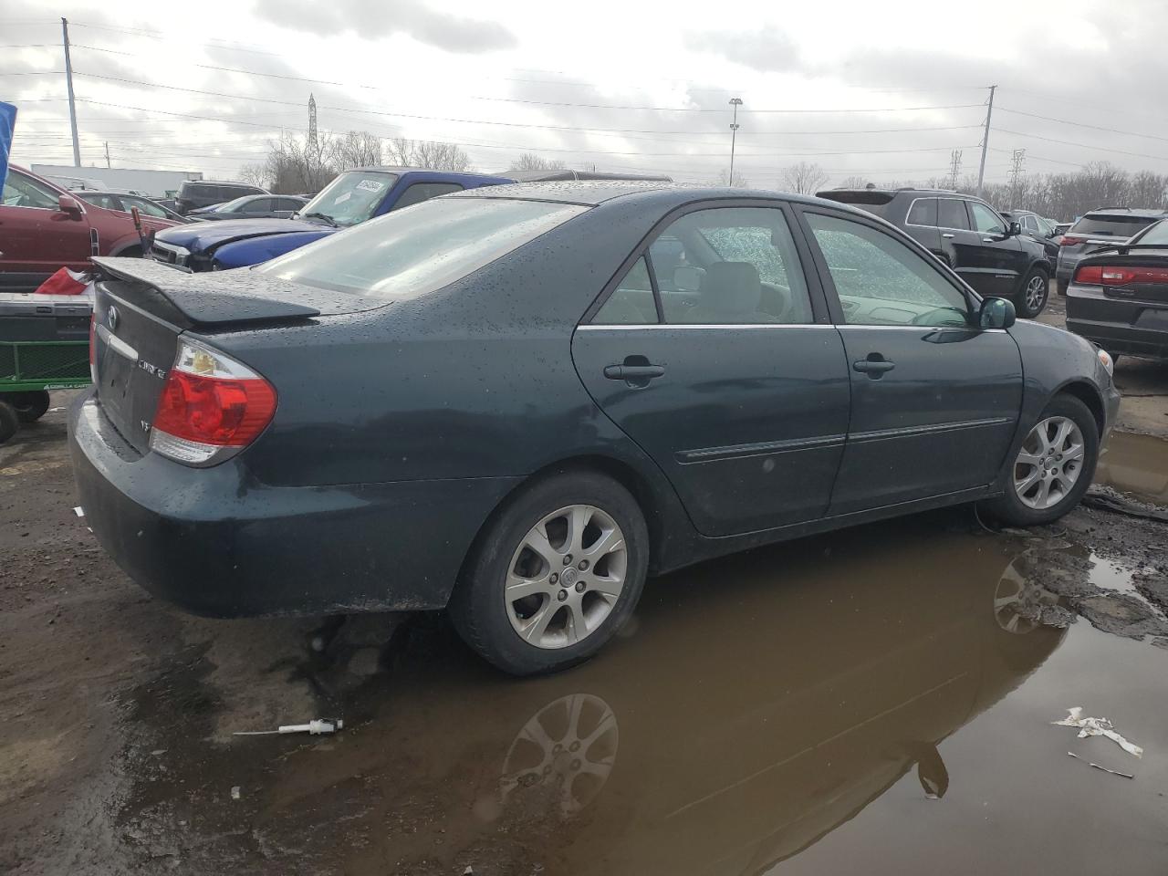 2005 Toyota Camry Le VIN: 4T1BF32K95U088324 Lot: 80676304