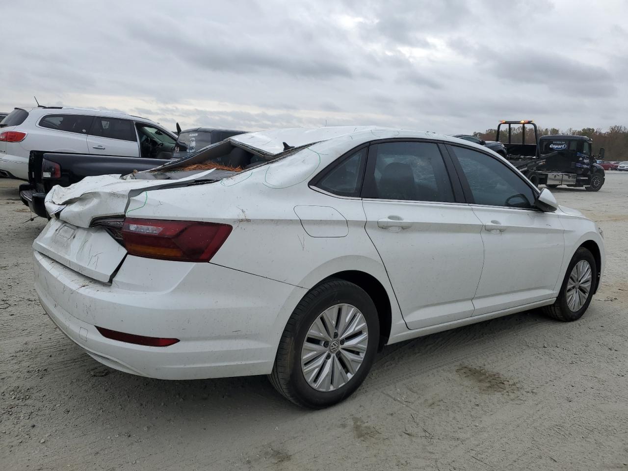 2019 Volkswagen Jetta - Image 3