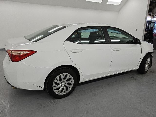  TOYOTA COROLLA 2018 Белы