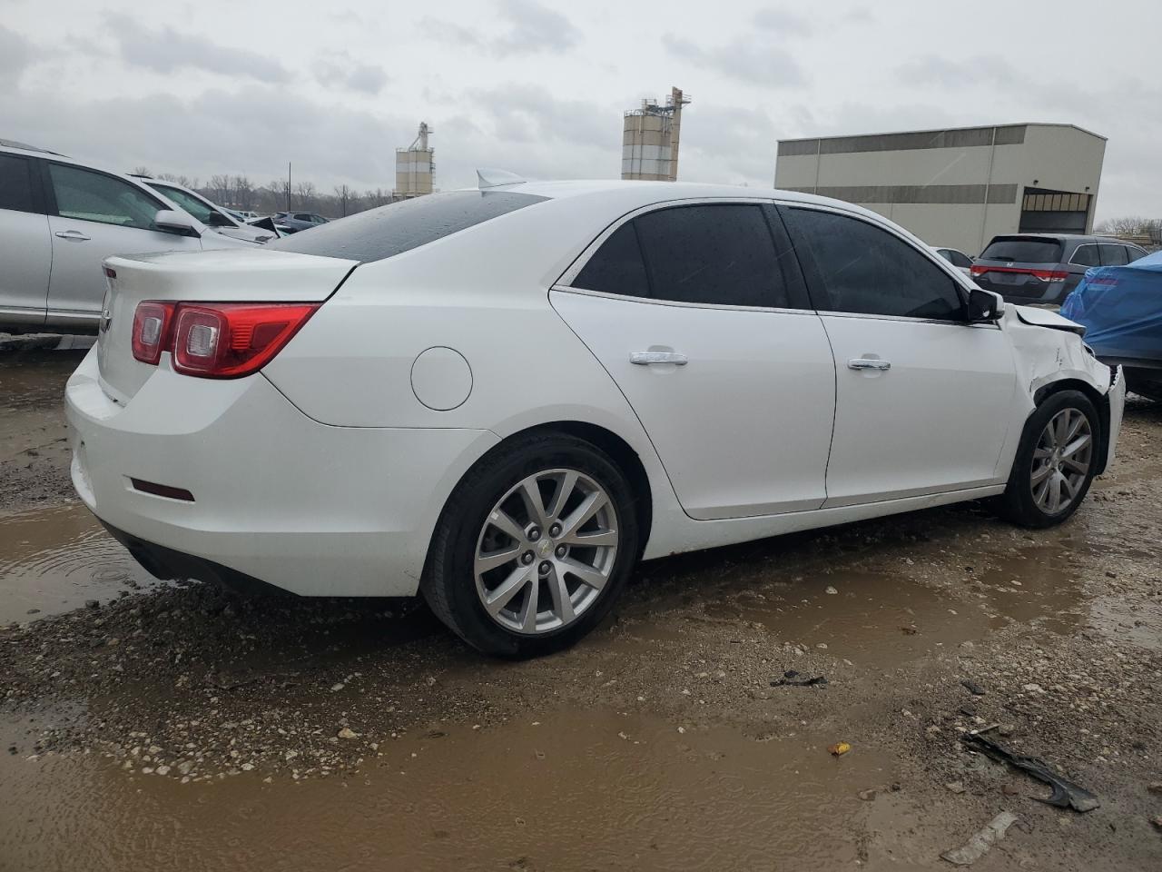2015 Chevrolet Malibu - Image 3