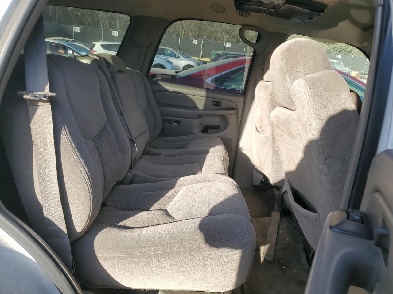 2005 Chevrolet Tahoe - Image 11