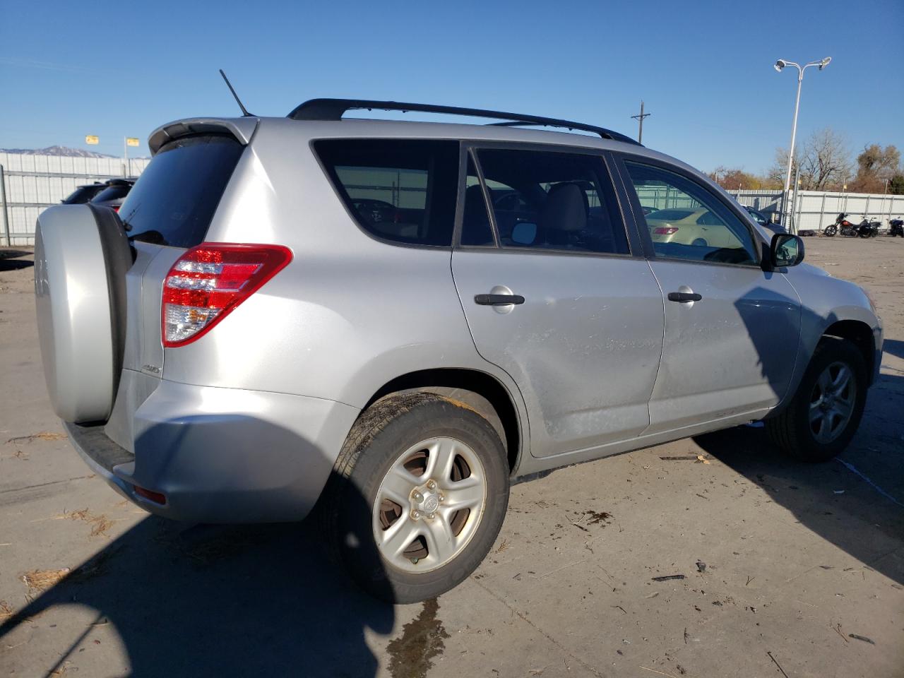 2010 Toyota RAV 4 - Image 3