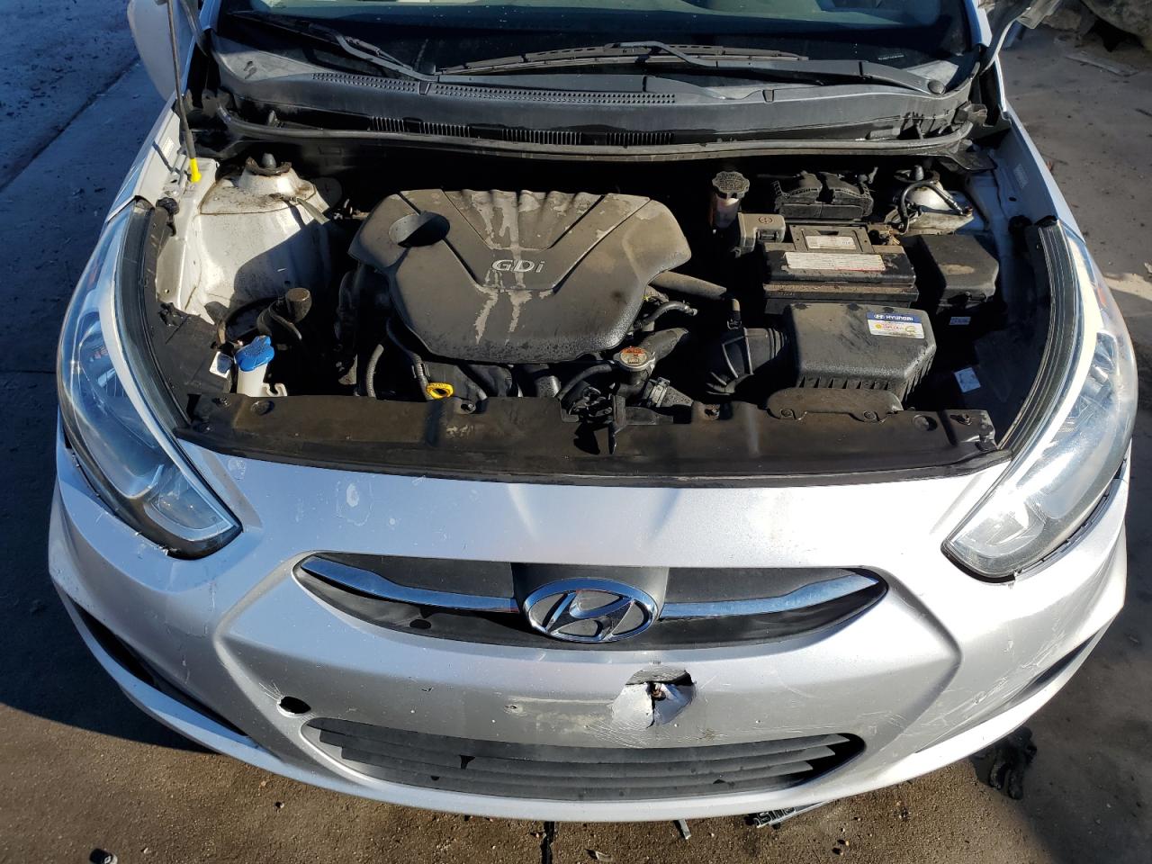 2015 Hyundai Accent - Image 11