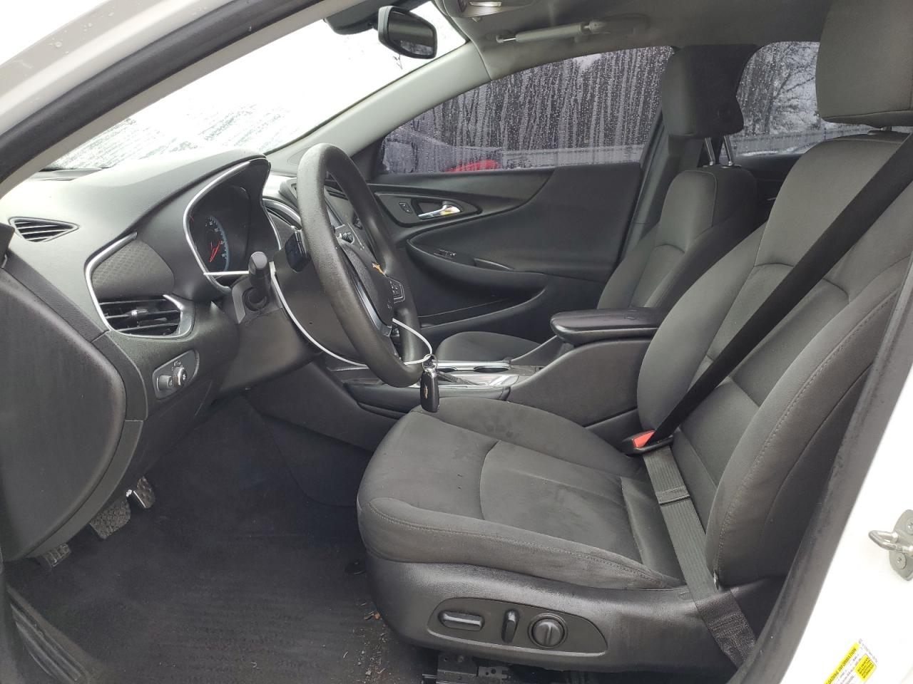 2017 Chevrolet Malibu - Image 7