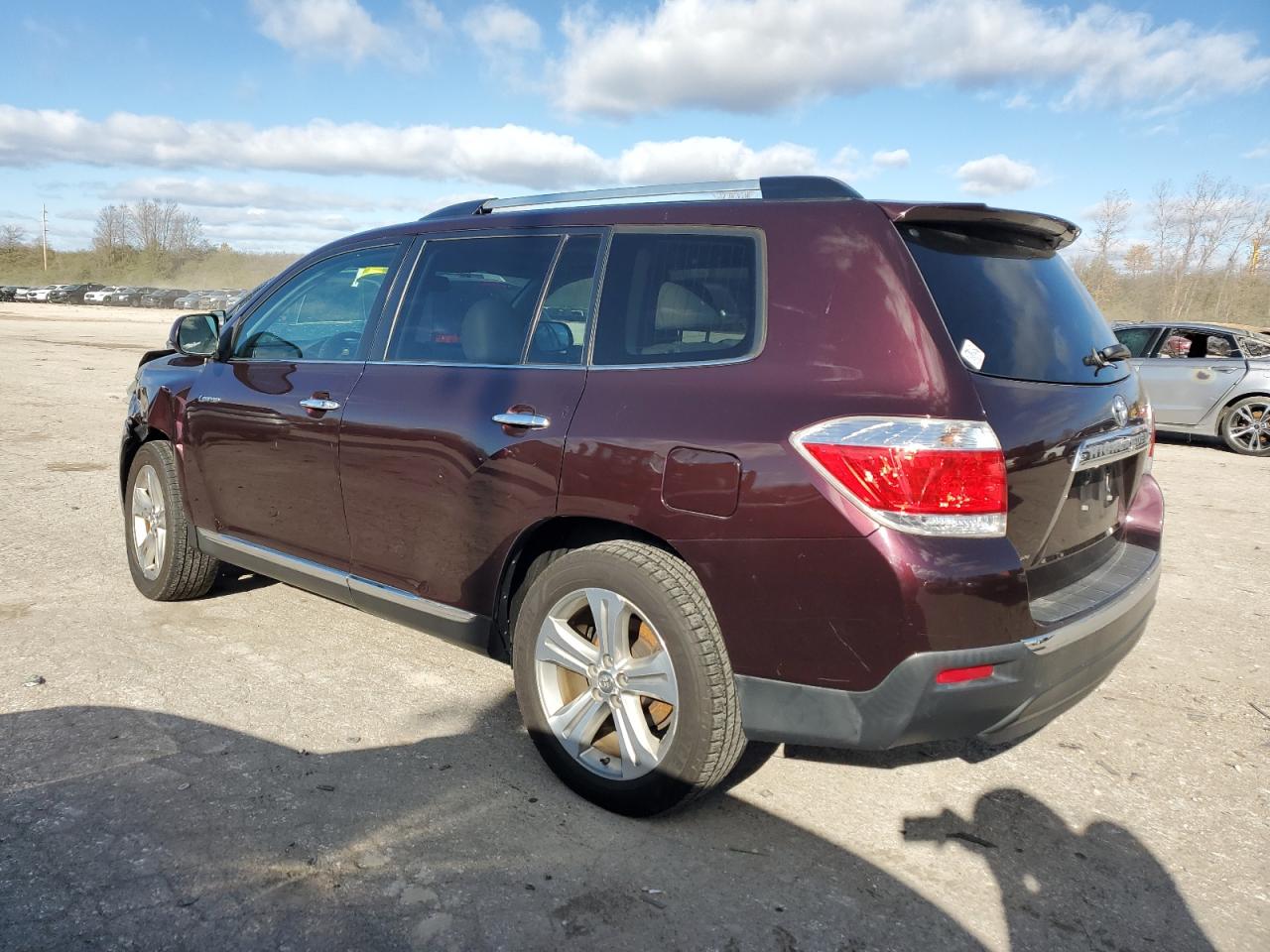 2012 Toyota Highlander - Image 2