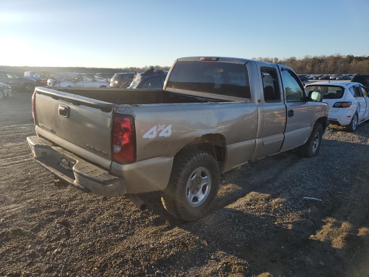 2004 Chevrolet Silverado - Image 3