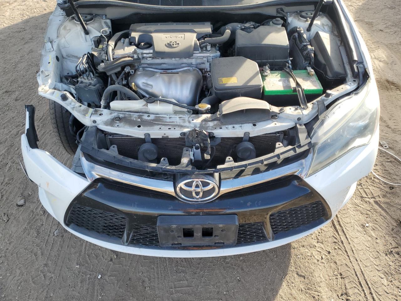 2015 Toyota Camry - Image 12