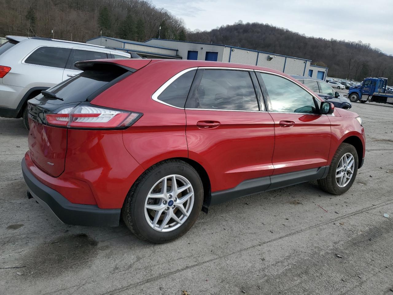 2022 Ford Edge - Image 3