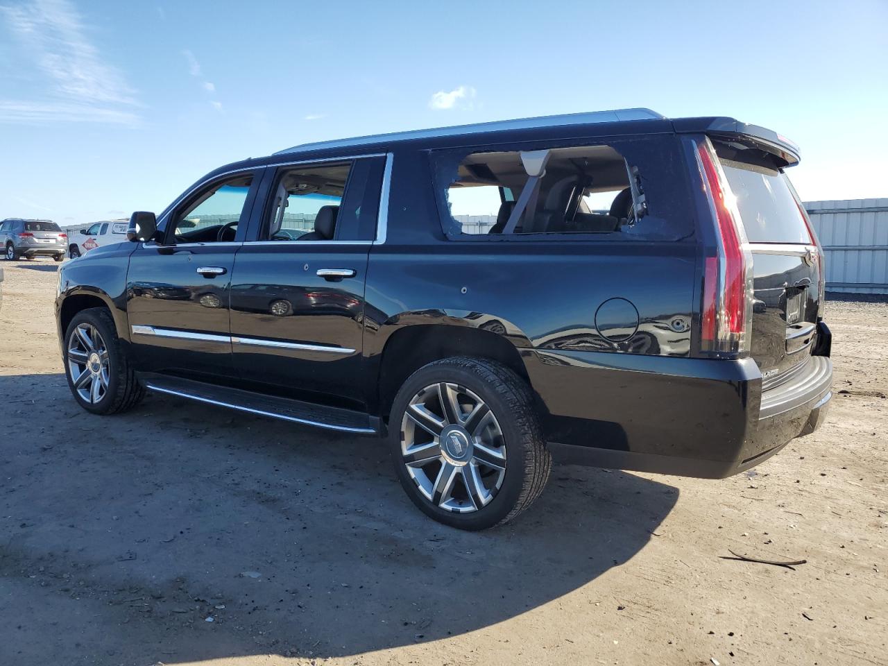 VIN 1GYS4HKJ5HR391181 2017 CADILLAC ESCALADE no.2