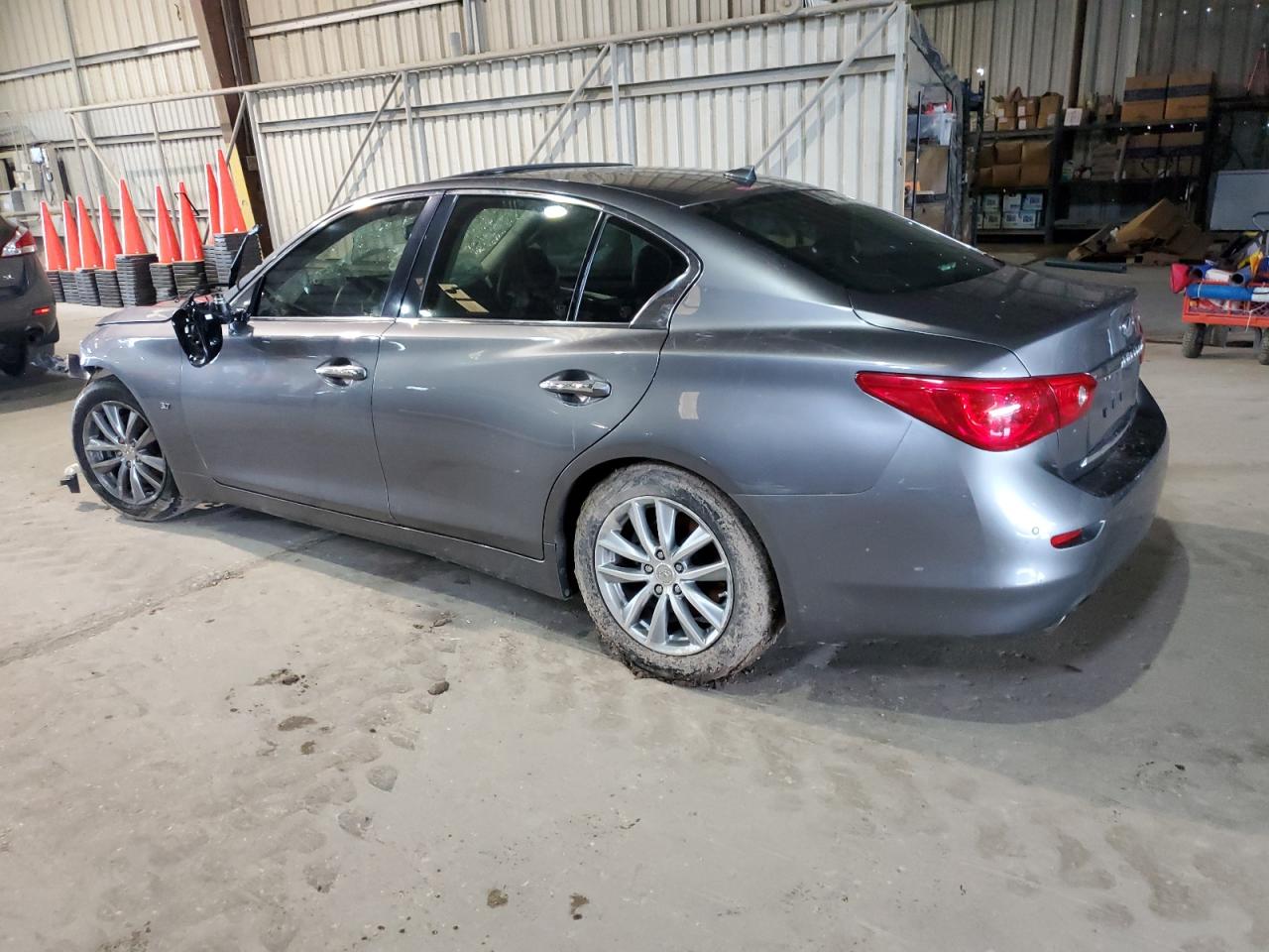 2015 Infiniti Q50 - Image 2
