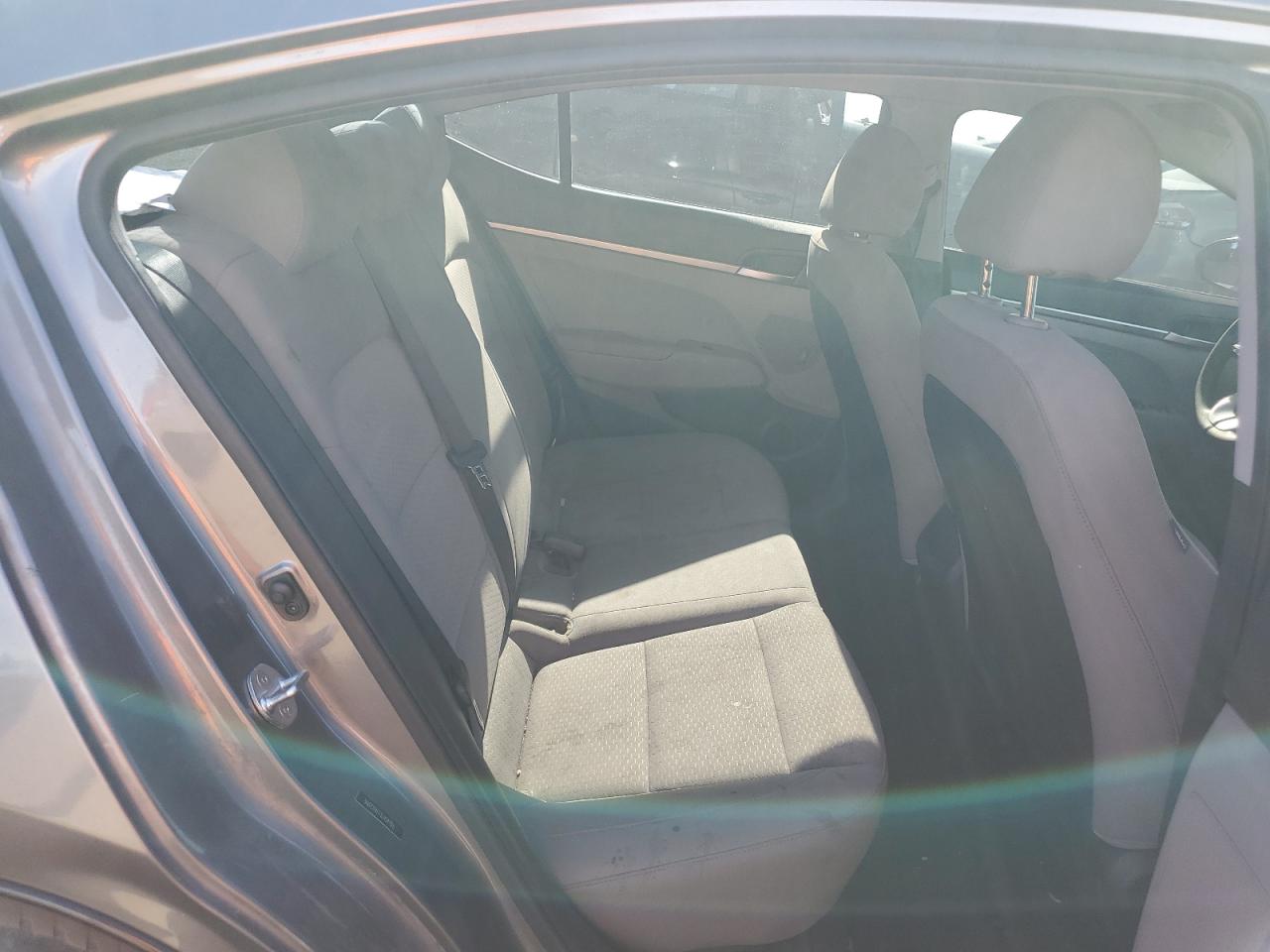 2020 Hyundai Elantra - Image 10