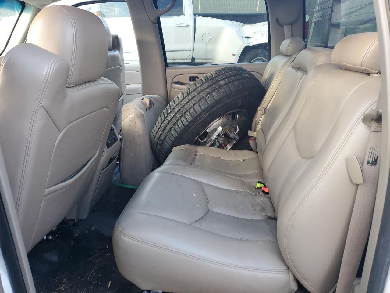 2005 GMC Sierra - Image 10