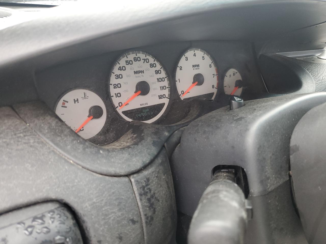 2005 Dodge Neon - Image 9