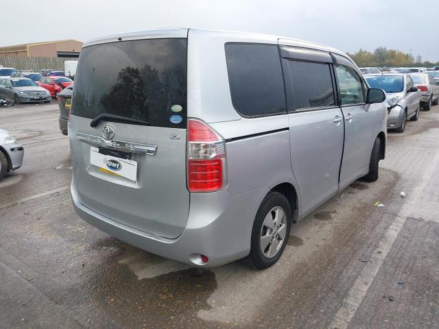 2007 TOYOTA VOXY